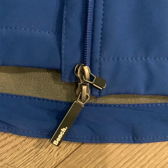 Bench Softshell Jacket - Picture 3 of 3